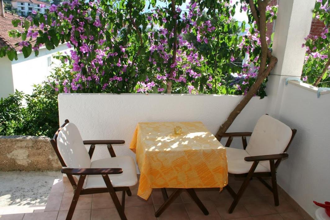 Apartmani Mladina Jelsa  Exterior foto
